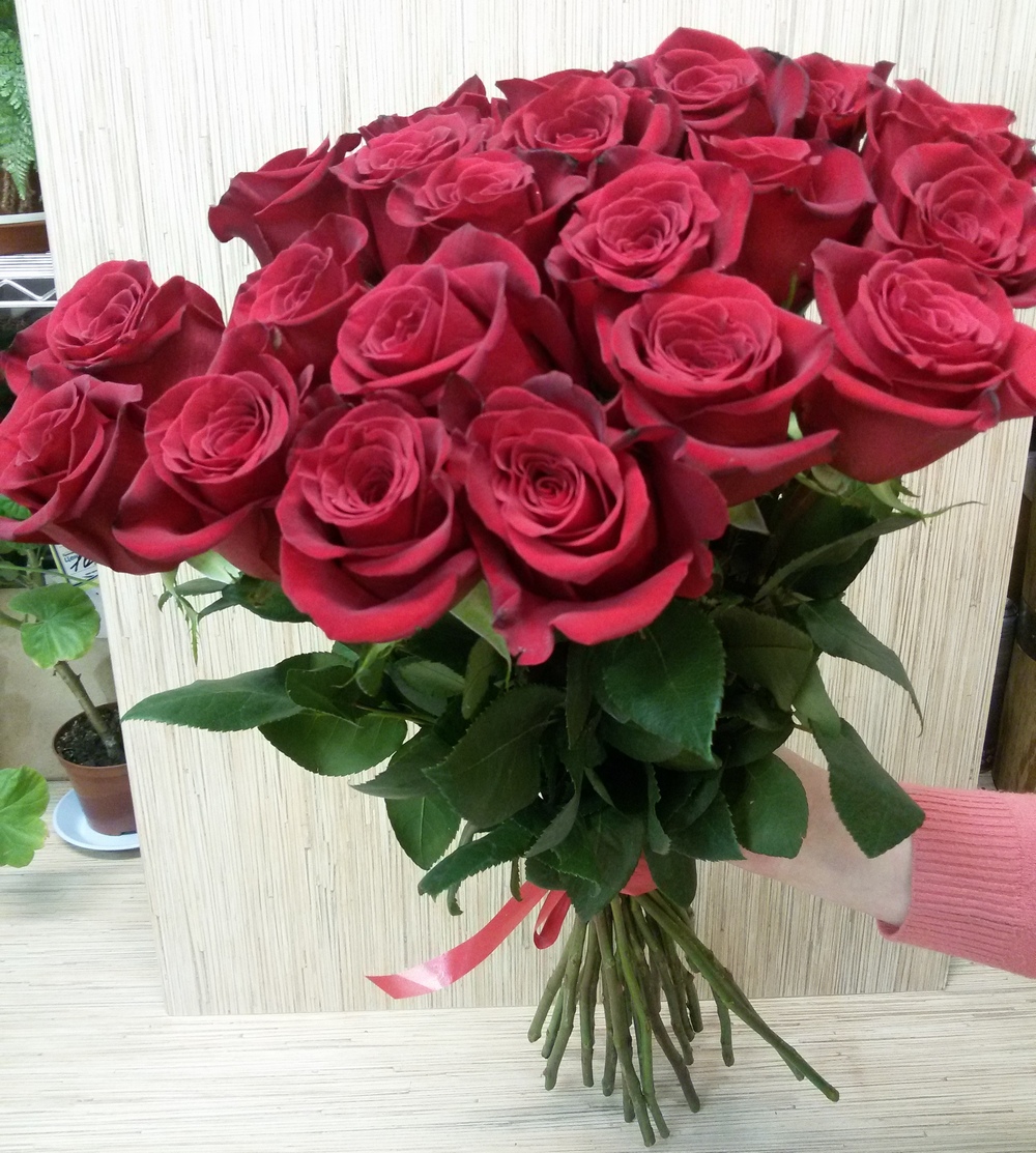 25 красных роз ГранПри